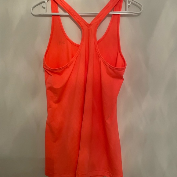 Under Armor Bright workout muscle shirt! - Picture 2 of 3